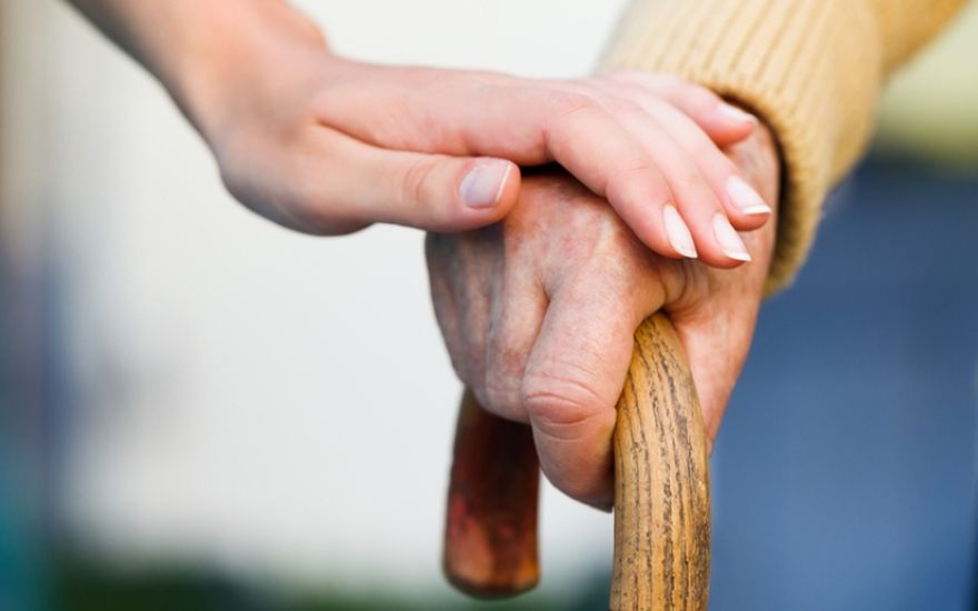 Voorkom financieel misbruik en mishandeling van ouderen