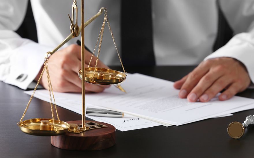 Bij de notaris is iedereen welkom, zijn we altijd onpartijdig en blijft alles geheim