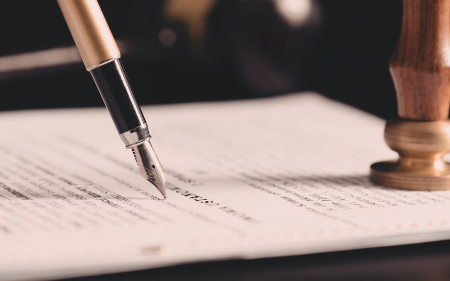 Een notaris spreek je onder vier ogen: een (levens)testament opstellen doe je alleen
